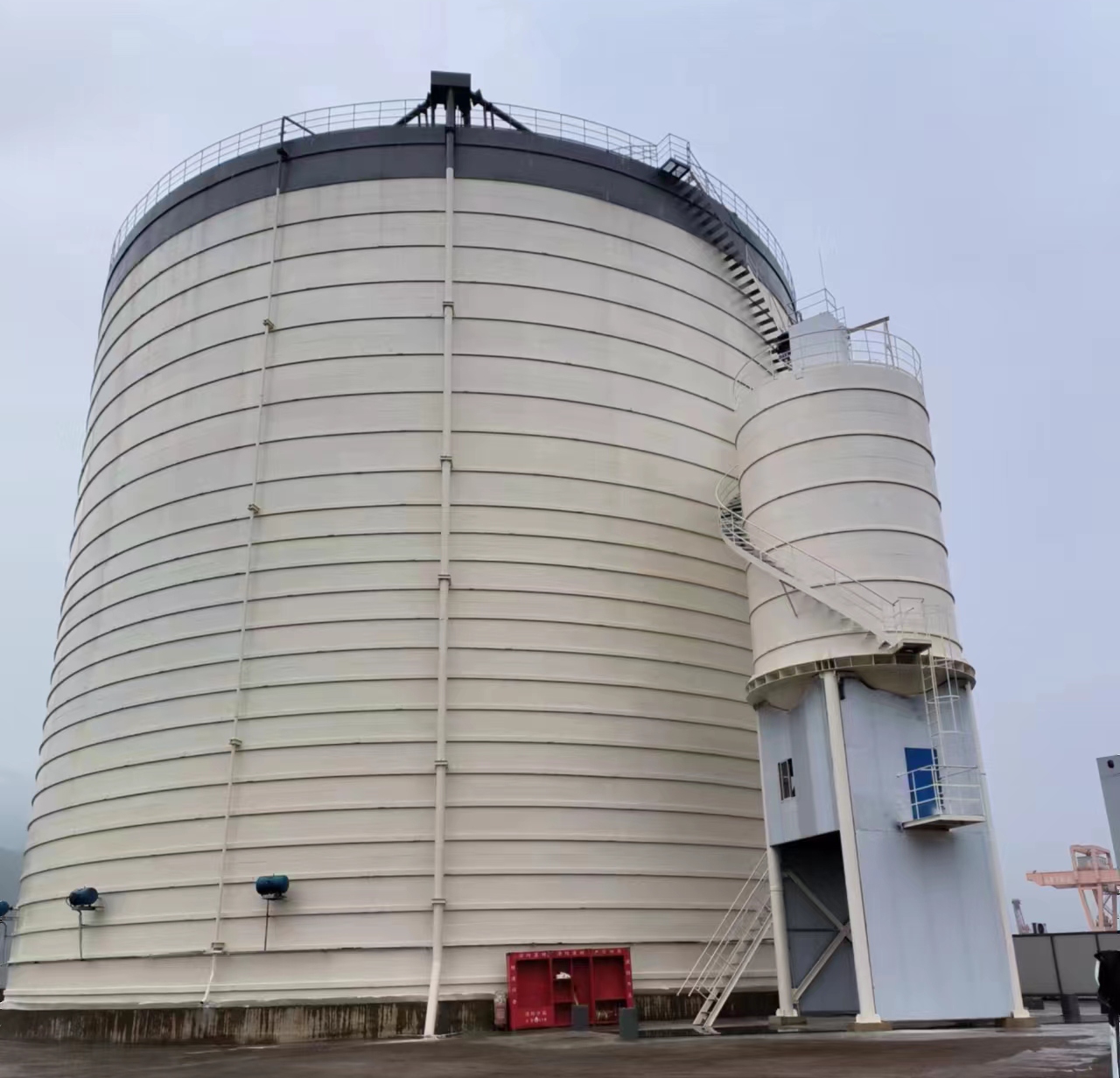 坡头镇10万吨水泥钢板库